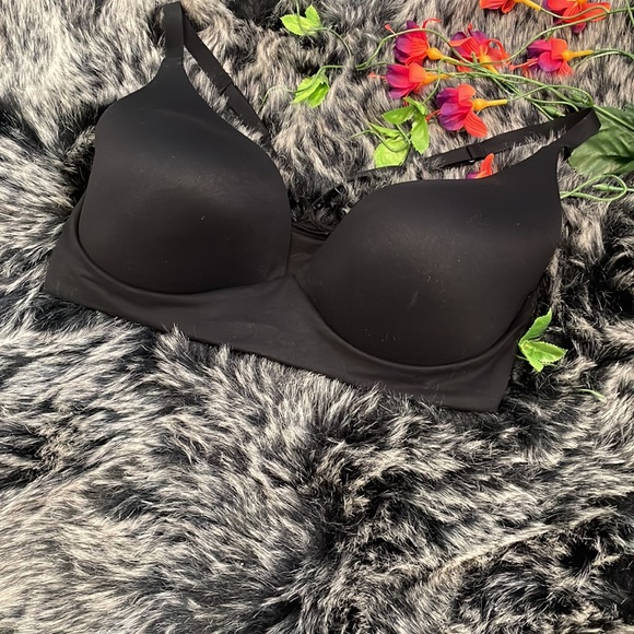 Victoria’s Secret Body by Victoria Lightly Lined Plunge Bra 36DD 36E - Picture 3 of 5